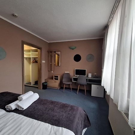 Hotel Unicornis Eger Luaran gambar